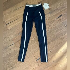 Beyond Yoga Dark Leggings